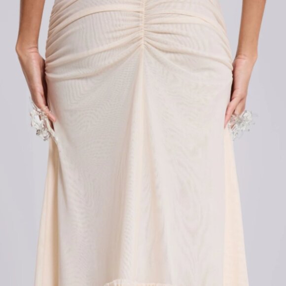 Fatalle Maxi Dress in Vanilla - Jaded London - Picture 6 of 7